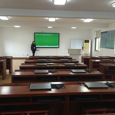 南京多恒98寸多媒体会议教学一体机 开启智能互动新时代